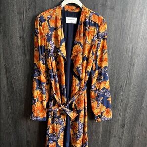 Babaton Women's Robe - Orange and Navy Floral